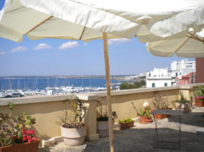 Гостиница Palazzo Vergine I Due Mari Quality Bed&Breakfast  Галли́поли
